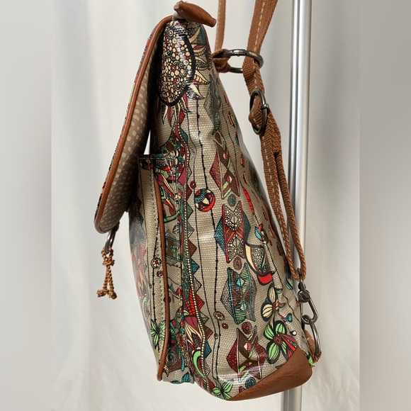 Sakroots - Artist Circle - Desert Owl Convertible Crossbody/Backpack - Picture 6 of 16